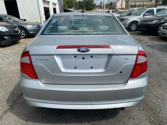 2010 ford fusion SE